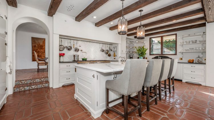 Pros and Cons of Saltillo Tile