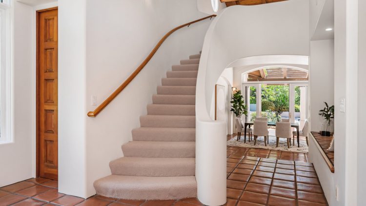 Pros and Cons of Saltillo